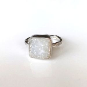 Vintage 925 Sterling Silver ring with Ice White Druzy, size 5.5.